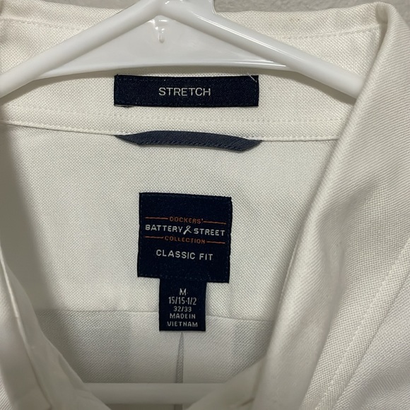 Dockers Classic Button Down medium 15-151/2 32/33 - Picture 2 of 3